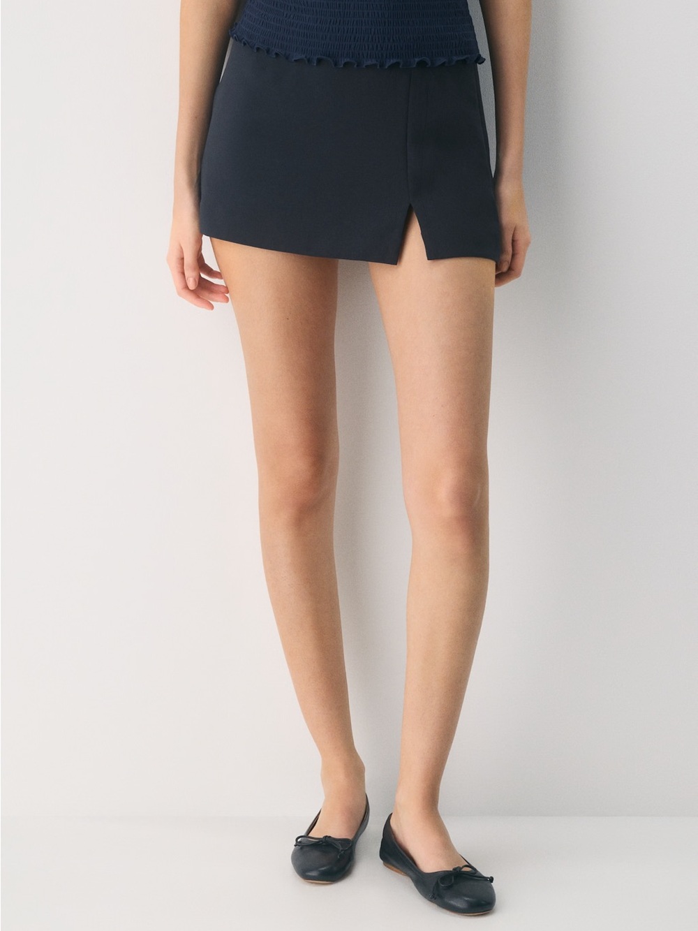 Aritzia Daphne Skort Size 8, 10 NWT
